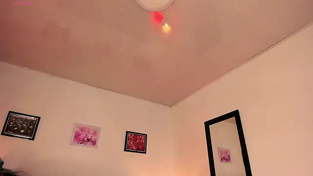 lucky-leah online show from March 23, 4:38 am