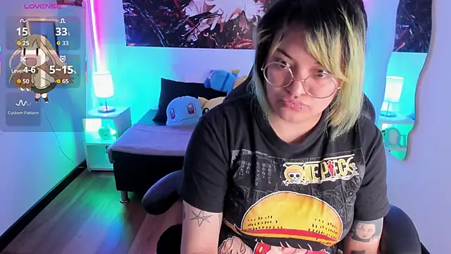 lucky-leah online show from October 4, 4:21 am