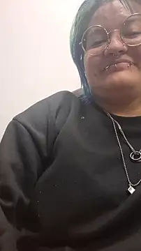 lucky-leah online show from February 5, 3:44 am