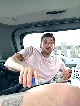 Snapshot of Gavdog4200 chatting on January 4, 11:48 pm Gavdog4200 online show from January 4, 11:48 pm