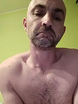 niesmialy39oon online show from October 15, 7:25 pm