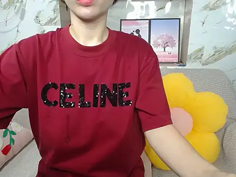 Snapshot of Love_bug15 chatting on October 7, 2:09 am Love bug15 online show from October 7, 2:09 am