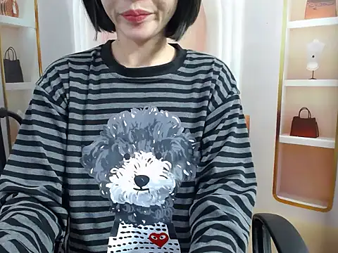 Snapshot of Love_bug15 chatting on February 8, 4:21 pm Love bug15 online show from February 8, 4:21 pm