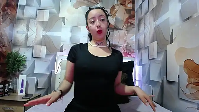 Snapshot of to_k_io_ chatting on September 29, 12:32 pm to k io online show from September 29, 12:32 pm