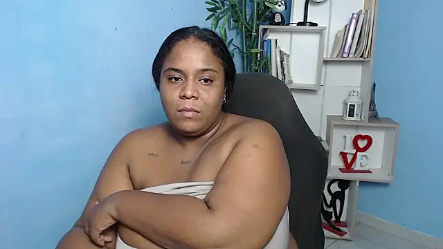 Snapshot of bbw_charlote chatting on January 13, 11:52 am bbw charlote online show from January 13, 11:52 am