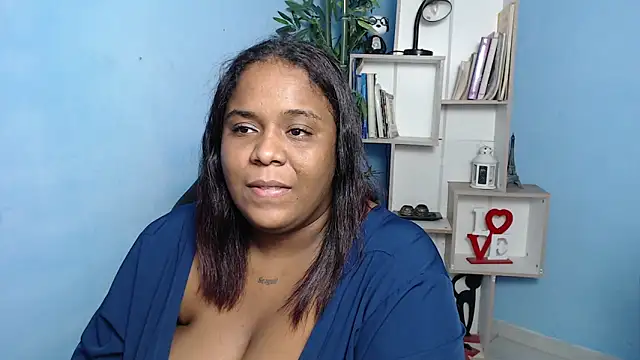 Snapshot of bbw_charlote chatting on January 17, 12:21 pm bbw charlote online show from January 17, 12:21 pm