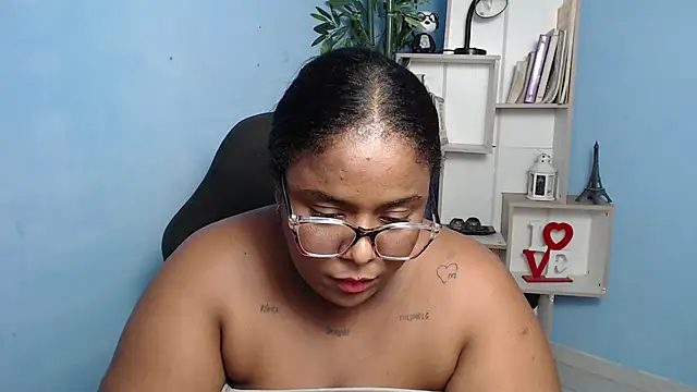 Snapshot of bbw_charlote chatting on January 24, 6:04 pm bbw charlote online show from January 24, 6:04 pm