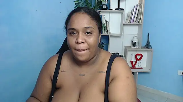Snapshot of bbw_charlote chatting on February 1, 11:54 am bbw charlote online show from February 1, 11:54 am
