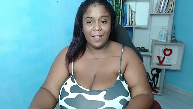 Snapshot of bbw_charlote chatting on February 21, 12:06 pm bbw charlote online show from February 21, 12:06 pm