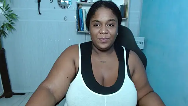 Snapshot of bbw_charlote chatting on March 7, 10:45 am bbw charlote online show from March 7, 10:45 am