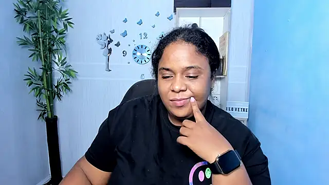 Snapshot of bbw_charlote chatting on March 13, 12:13 pm bbw charlote online show from March 13, 12:13 pm
