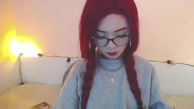 Snapshot of Isabella__dark chatting on December 5, 7:38 pm Isabella dark online show from December 5, 7:38 pm
