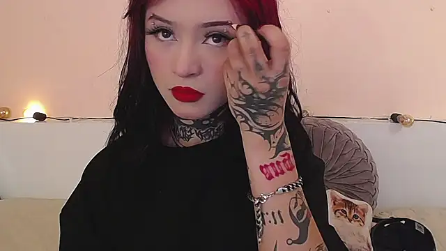 Snapshot of Isabella__dark chatting on December 21, 8:54 pm Isabella dark online show from December 21, 8:54 pm