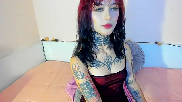 Snapshot of Isabella__dark chatting on December 27, 1:11 am Isabella dark online show from December 27, 1:11 am