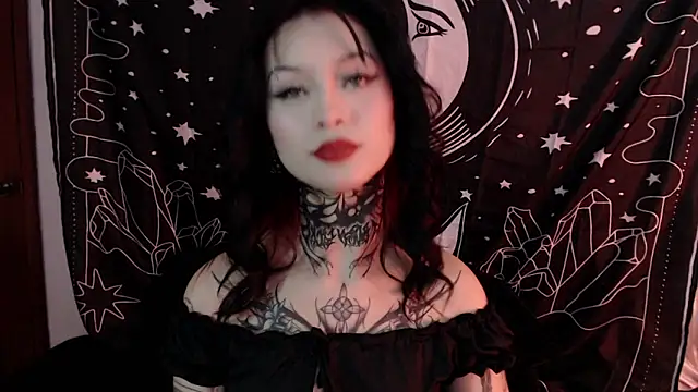 Snapshot of Isabella__dark chatting on January 7, 2:42 am Isabella dark online show from January 7, 2:42 am