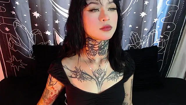 Snapshot of Isabella__dark chatting on January 13, 8:58 pm Isabella dark online show from January 13, 8:58 pm