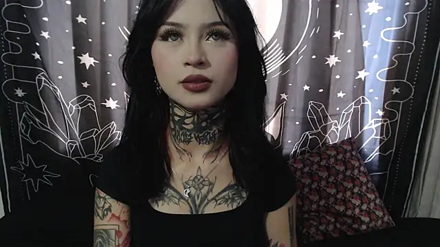 Snapshot of Isabella__dark chatting on January 16, 8:46 pm Isabella dark online show from January 16, 8:46 pm