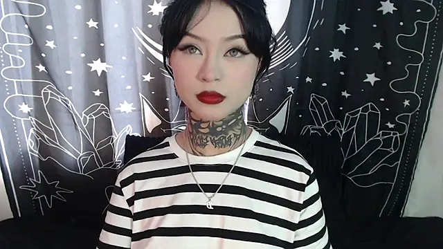 Snapshot of Isabella__dark chatting on January 31, 8:22 pm Isabella dark online show from January 31, 8:22 pm