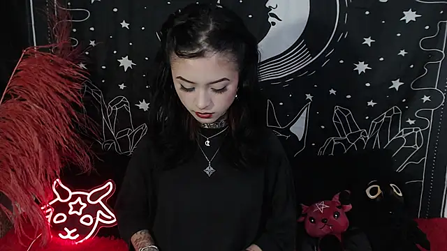 Snapshot of Isabella__dark chatting on March 22, 12:06 am Isabella dark online show from March 22, 12:06 am