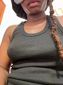 Snapshot of Nottynadiaa chatting on February 17, 1:29 pm Nottynadiaa online show from February 17, 1:29 pm