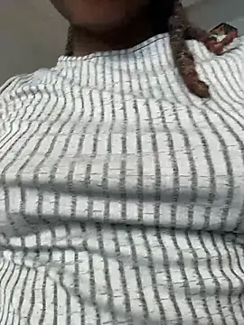 Snapshot of Nottynadiaa chatting on February 20, 2:06 pm Nottynadiaa online show from February 20, 2:06 pm