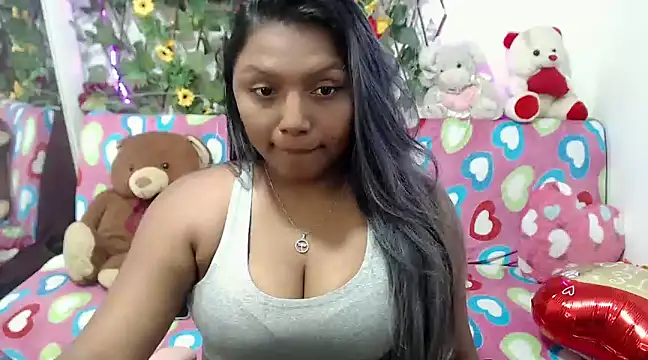 Snapshot of sexysusan4you chatting on December 6, 3:00 pm sexysusan4you online show from December 6, 3:00 pm