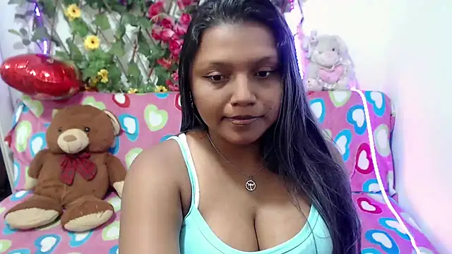 Snapshot of sexysusan4you chatting on December 15, 8:47 pm sexysusan4you online show from December 15, 8:47 pm