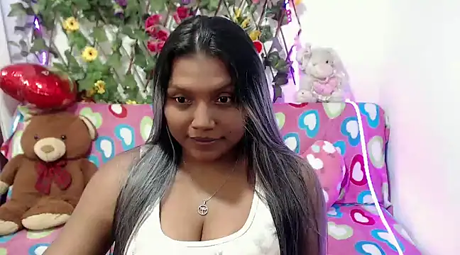 Snapshot of sexysusan4you chatting on December 18, 7:52 pm sexysusan4you online show from December 18, 7:52 pm