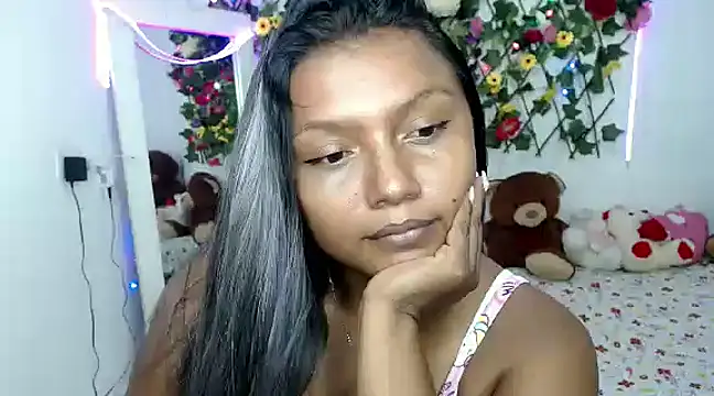 Snapshot of sexysusan4you chatting on January 9, 1:50 am sexysusan4you online show from January 9, 1:50 am