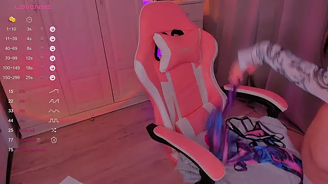 Snapshot of FreyaRaya chatting on February 1, 11:54 am FreyaRaya online show from February 1, 11:54 am