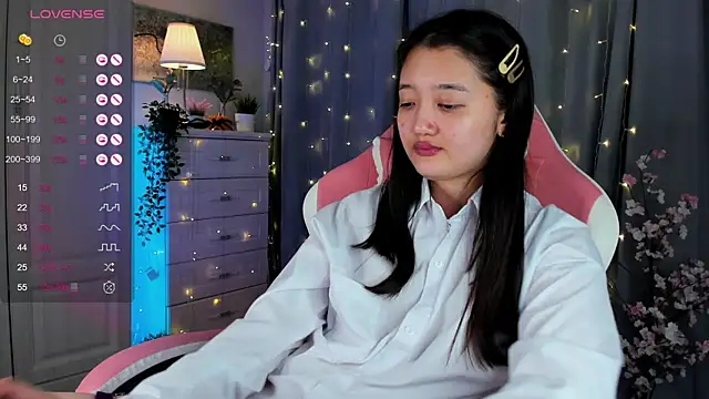 Snapshot of FreyaRaya chatting on March 9, 11:58 am FreyaRaya online show from March 9, 11:58 am