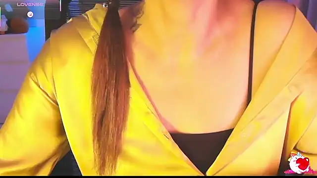 Snapshot of _Blue_Ruubyy_ chatting on July 4, 6:47 pm Blue Ruubyy online show from July 4, 6:47 pm