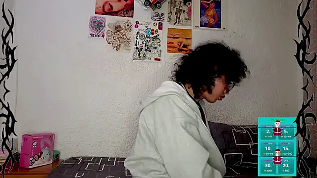 Snapshot of angelsdustxxx chatting on December 31, 11:09 am angelsdustxxx online show from December 31, 11:09 am