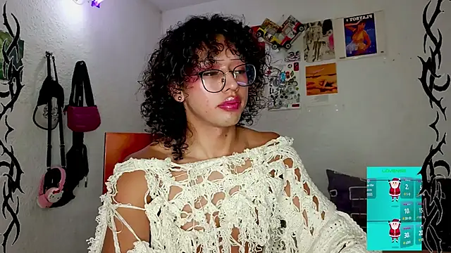 Snapshot of angelsdustxxx chatting on January 3, 9:47 pm angelsdustxxx online show from January 3, 9:47 pm