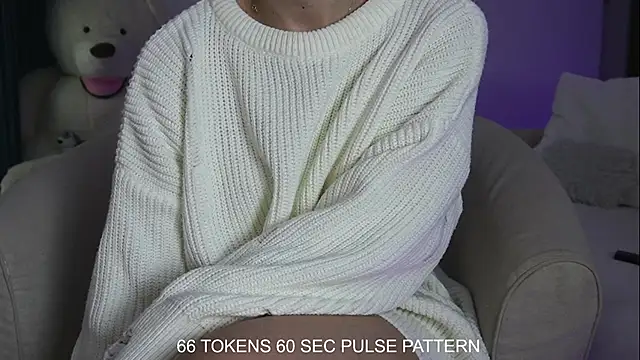 Snapshot of ivyleague_ chatting on February 8, 7:15 am ivyleague  online show from February 8, 7:15 am