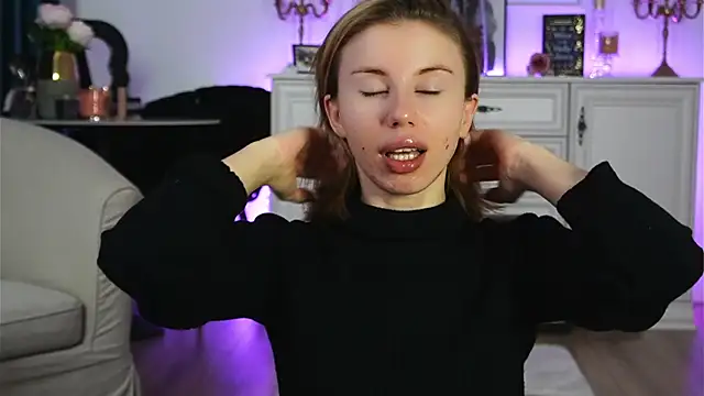 Snapshot of ivyleague_ chatting on November 2, 3:53 am ivyleague  online show from November 2, 3:53 am