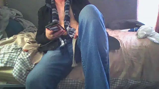 Snapshot of Romieworld chatting on February 9, 6:56 pm Romieworld online show from February 9, 6:56 pm