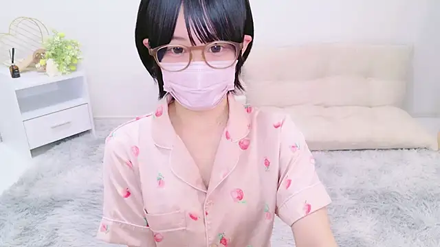 Snapshot of 963_kurumi chatting on December 6, 11:47 pm 963 kurumi online show from December 6, 11:47 pm
