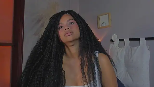 nayah   online show from January 8, 11:52 pm
