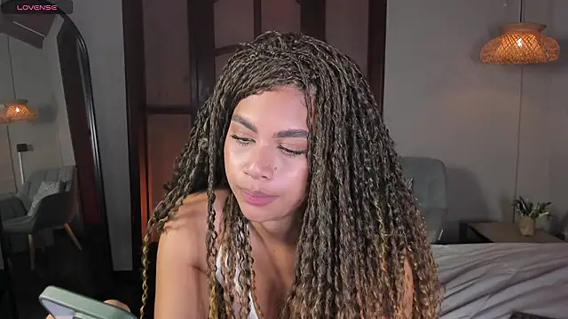 nayah   online show from March 14, 8:36 pm