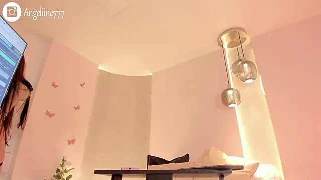 Snapshot of angeline-777 chatting on October 20, 1:22 pm angeline-777 online show from October 20, 1:22 pm