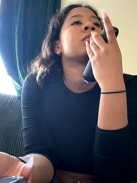 VanessaBling online show from November 13, 7:35 pm