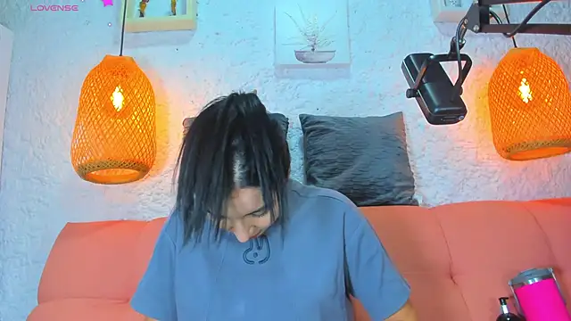 Snapshot of emiily_s chatting on September 25, 12:09 pm emiily s online show from September 25, 12:09 pm