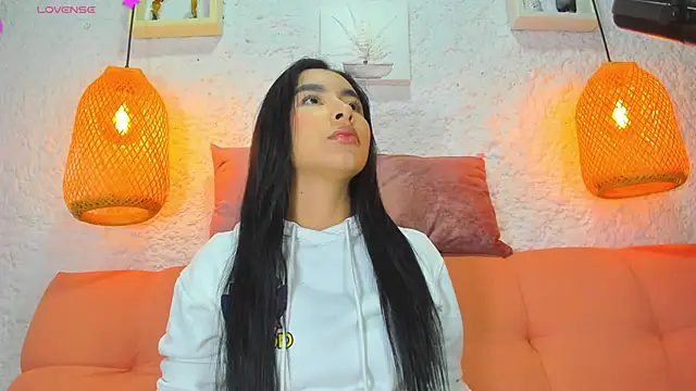 Snapshot of emiily_s chatting on October 2, 12:12 pm emiily s online show from October 2, 12:12 pm