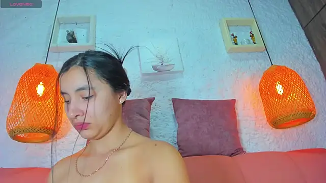 Snapshot of emiily_s chatting on October 17, 12:08 pm emiily s online show from October 17, 12:08 pm