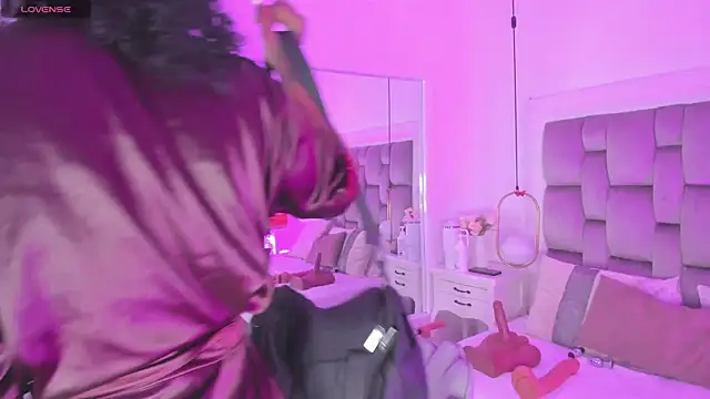 Snapshot of PamelaMendez_ chatting on January 20, 3:37 am PamelaMendez online show from January 20, 3:37 am