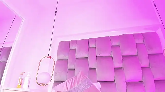 Snapshot of PamelaMendez_ chatting on February 2, 12:13 pm PamelaMendez online show from February 2, 12:13 pm