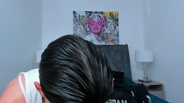 AmberAdams  online show from December 4, 1:20 pm