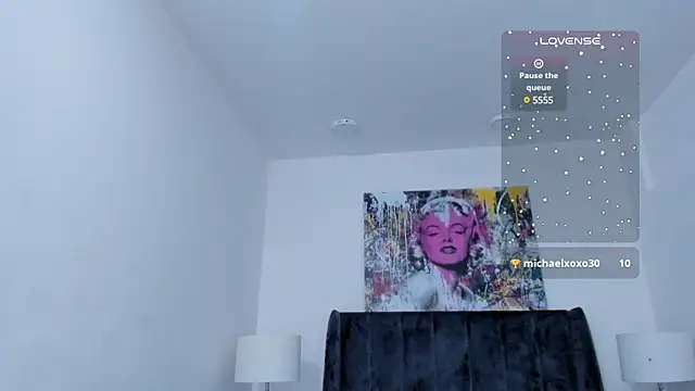 AmberAdams  online show from December 5, 4:34 pm