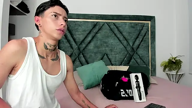 AmberAdams  online show from February 4, 2:10 pm